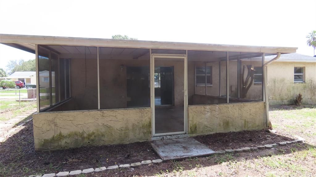For Sale: $299,000 (4 beds, 2 baths, 1130 Square Feet)