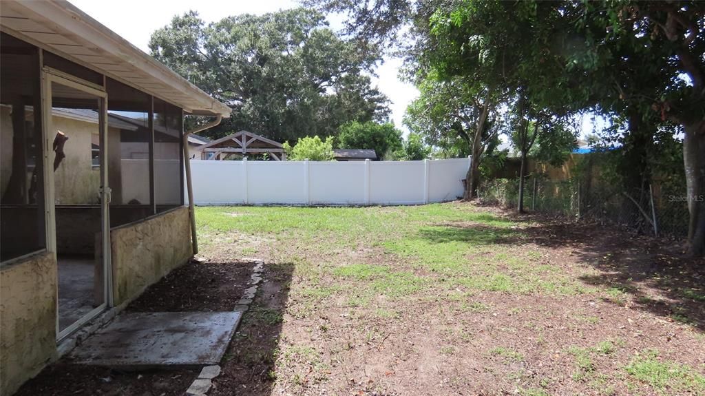 For Sale: $299,000 (4 beds, 2 baths, 1130 Square Feet)