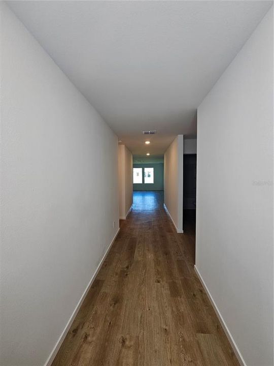 В аренду: $2,400 (4 спален, 2 ванн, 1810 Квадратных фут)