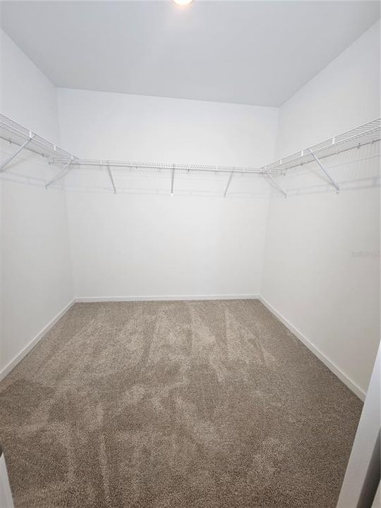 В аренду: $2,400 (4 спален, 2 ванн, 1810 Квадратных фут)