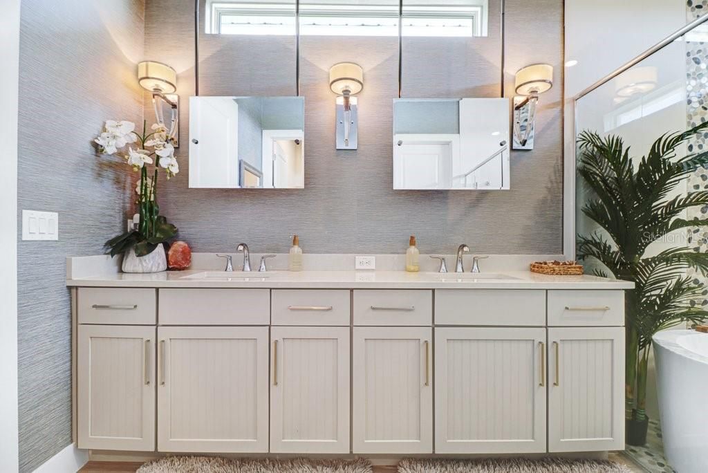 For Sale: $1,350,000 (5 beds, 4 baths, 3334 Square Feet)