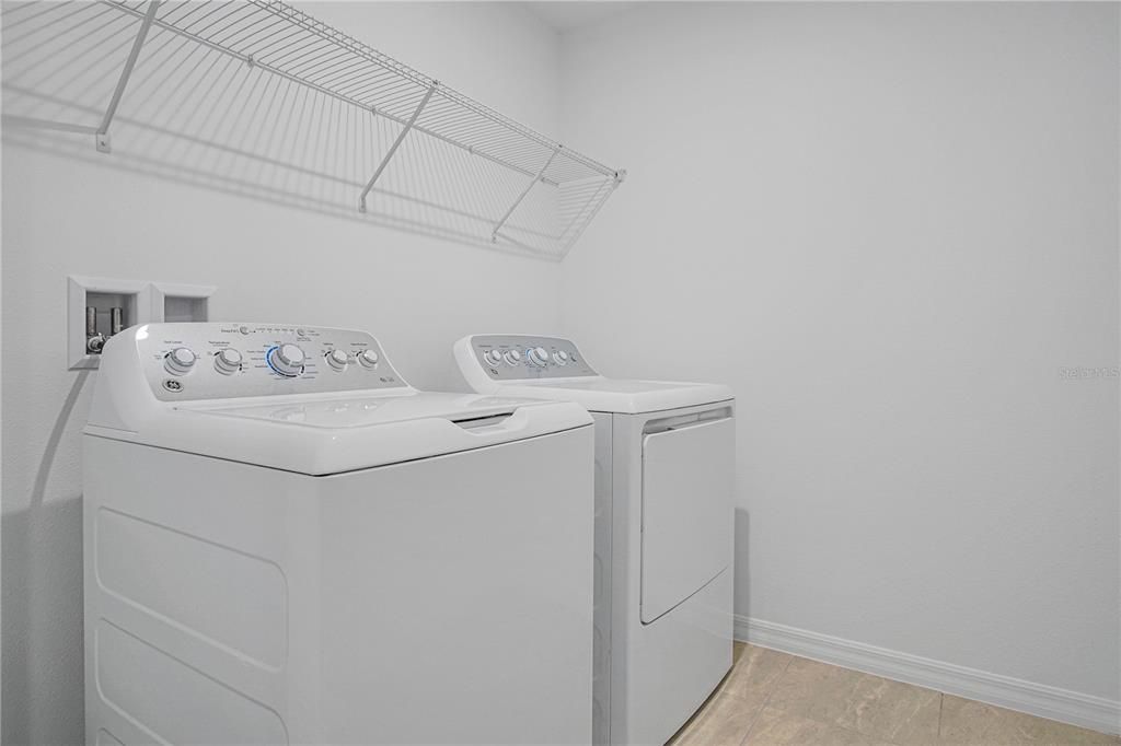В аренду: $2,295 (4 спален, 2 ванн, 2160 Квадратных фут)