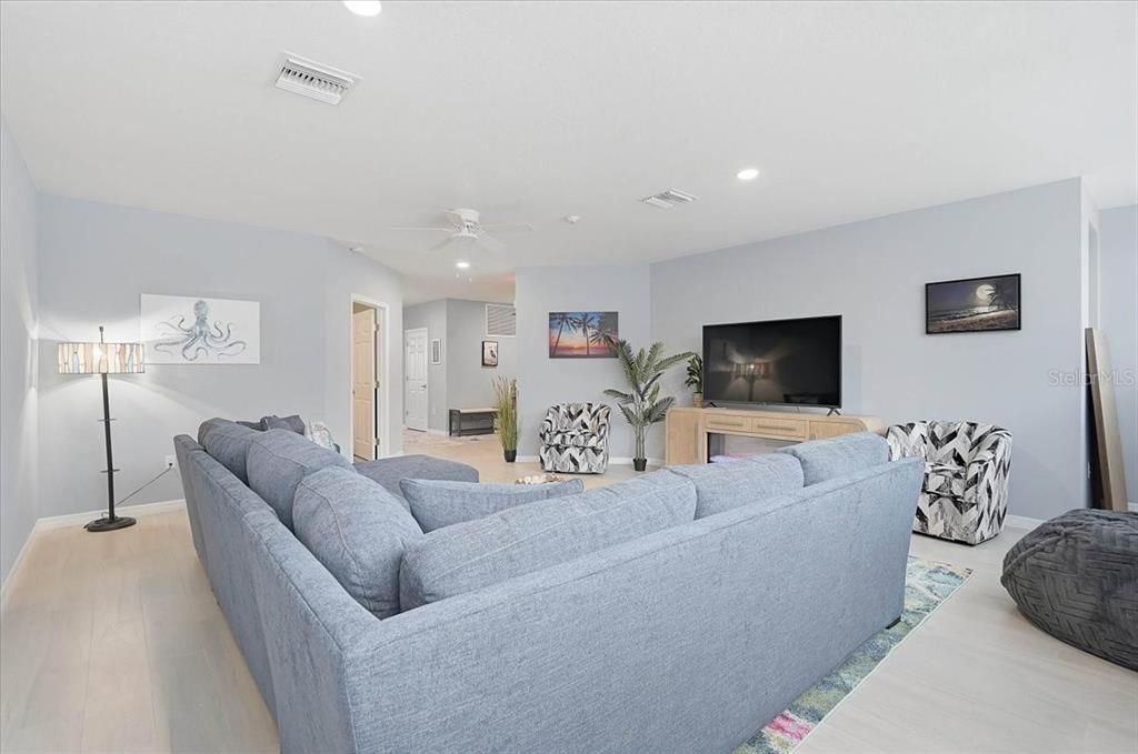 For Sale: $3,985,000 (0 beds, 0 baths, 10273 Square Feet)