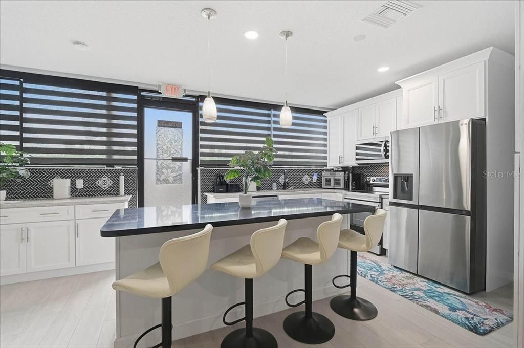 For Sale: $3,985,000 (0 beds, 0 baths, 10273 Square Feet)