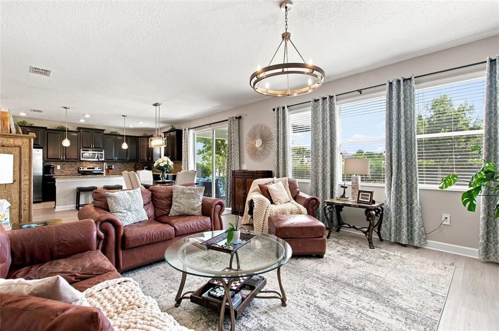 For Sale: $439,000 (4 beds, 2 baths, 2498 Square Feet)