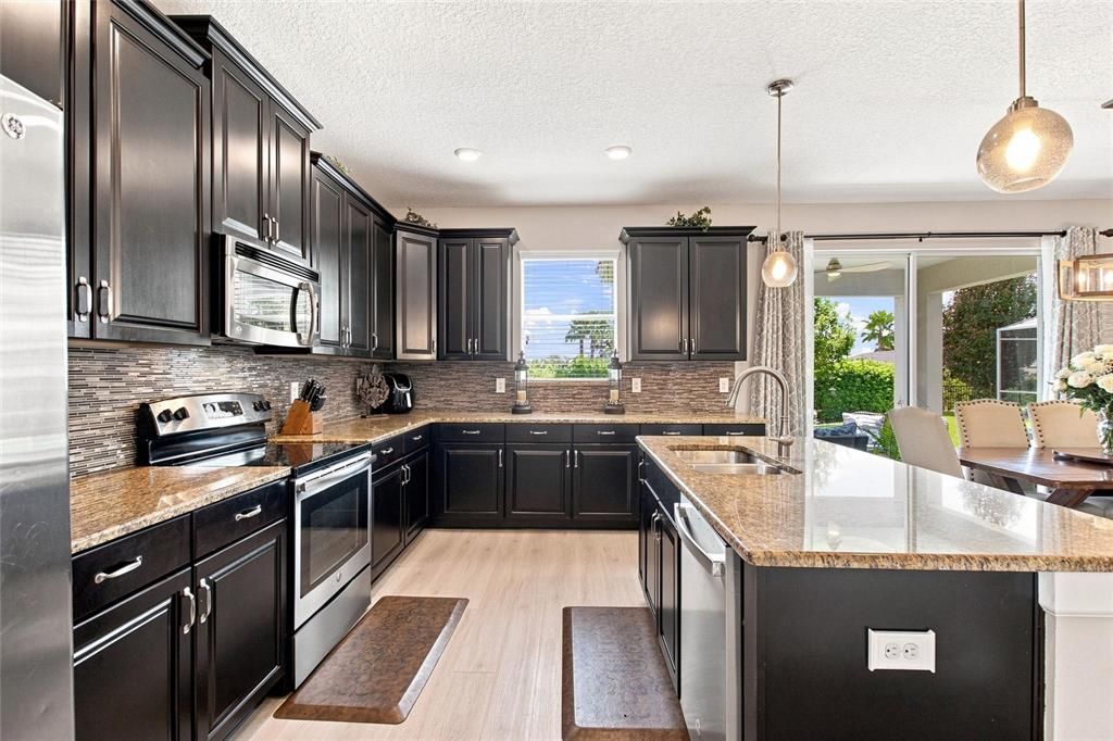 For Sale: $439,000 (4 beds, 2 baths, 2498 Square Feet)