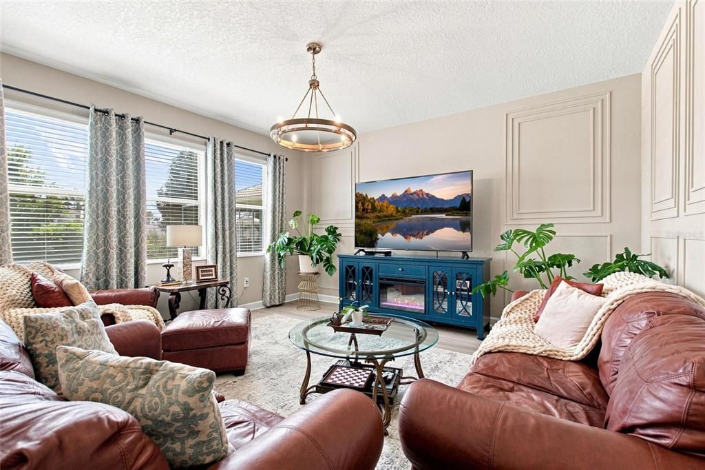For Sale: $439,000 (4 beds, 2 baths, 2498 Square Feet)