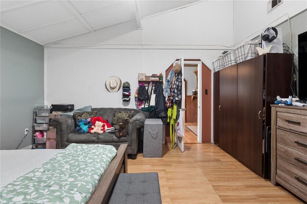 For Sale: $335,000 (2 beds, 2 baths, 1344 Square Feet)