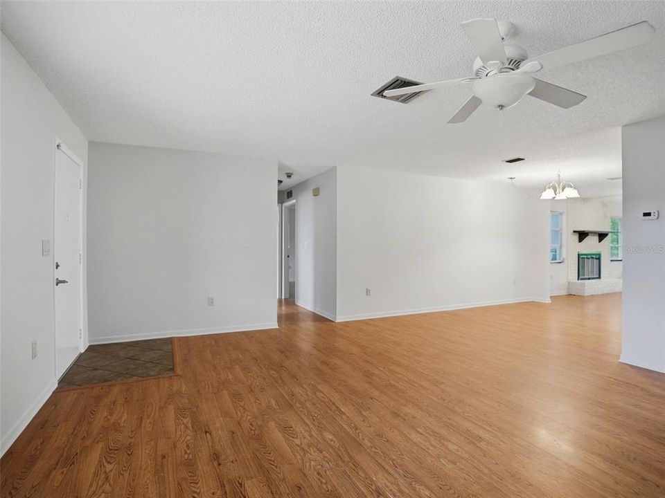 En Venta: $245,000 (2 camas, 2 baños, 1486 Pies cuadrados)