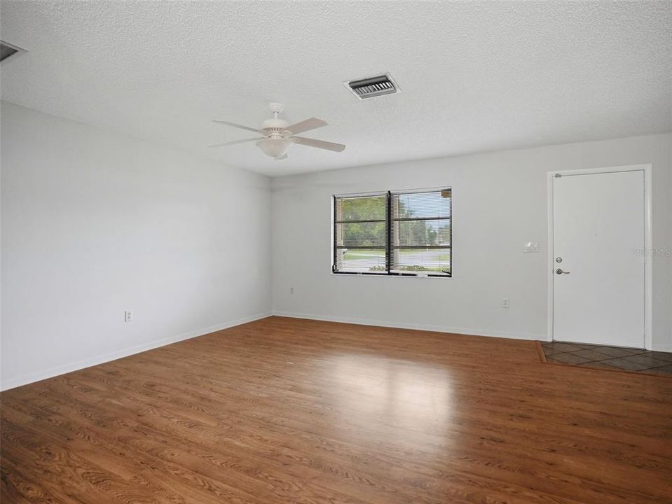 En Venta: $245,000 (2 camas, 2 baños, 1486 Pies cuadrados)