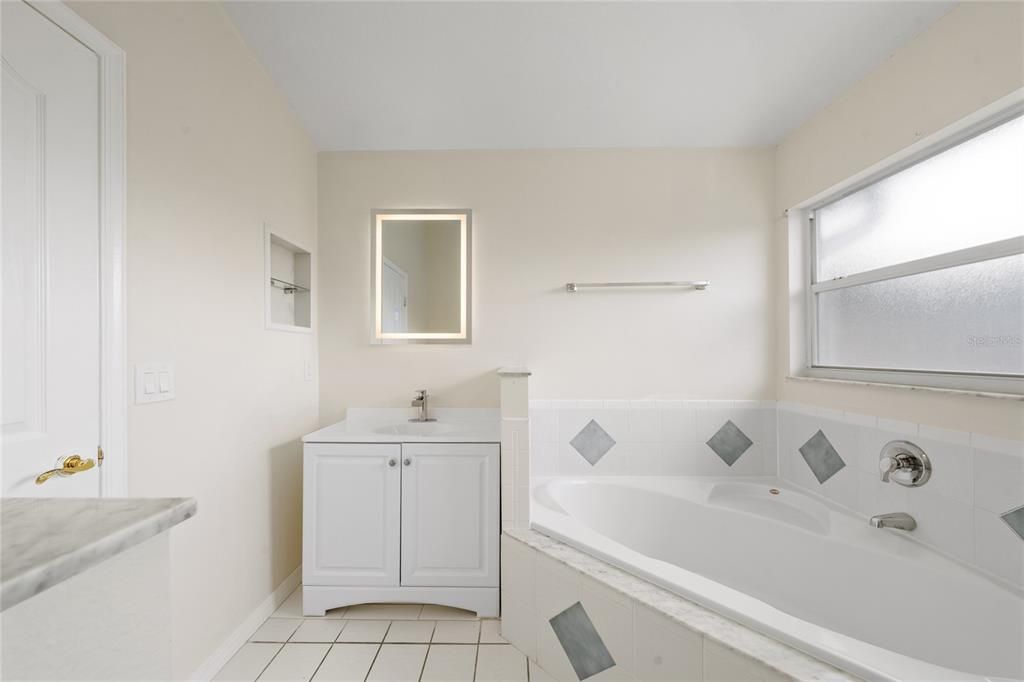 For Rent: $2,725 (3 beds, 2 baths, 1530 Square Feet)