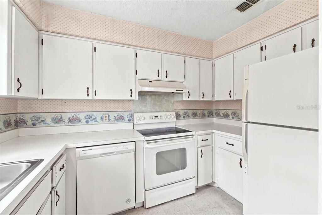 En Venta: $300,000 (4 camas, 0 baños, 2001 Pies cuadrados)