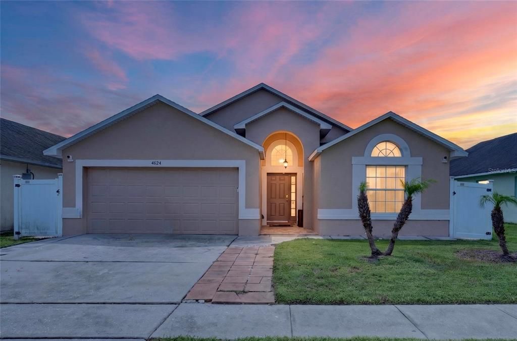 En Venta: $365,000 (4 camas, 2 baños, 1822 Pies cuadrados)