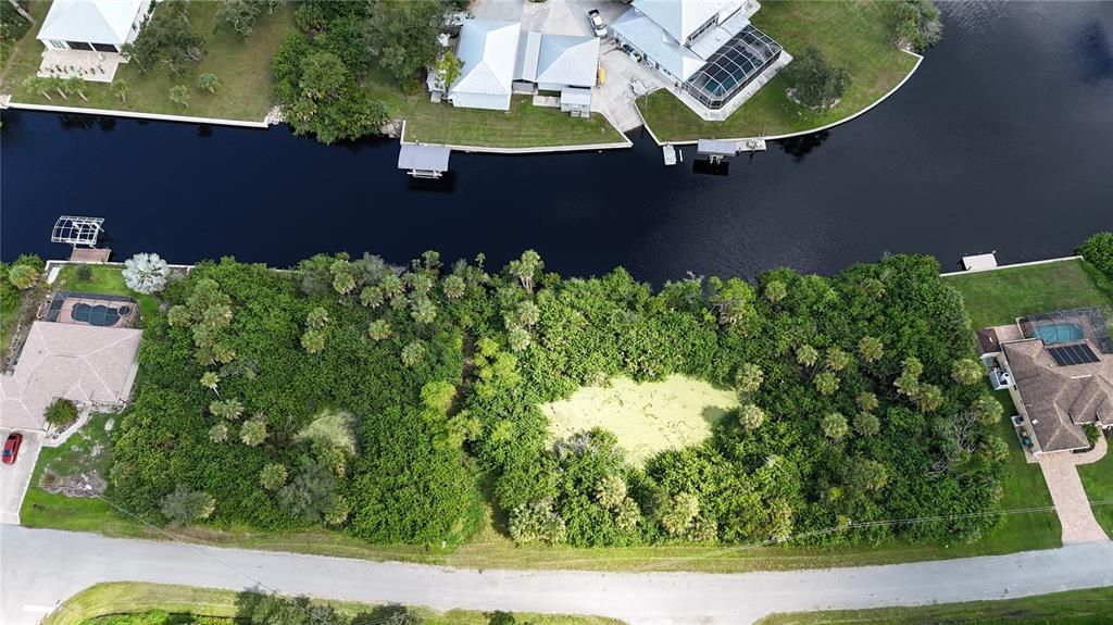 На продажу: $75,500 (0.23 acres)