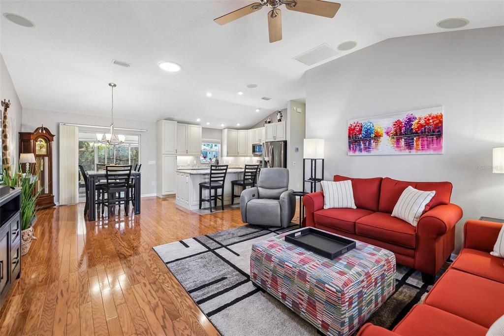 En Venta: $359,900 (3 camas, 2 baños, 1500 Pies cuadrados)