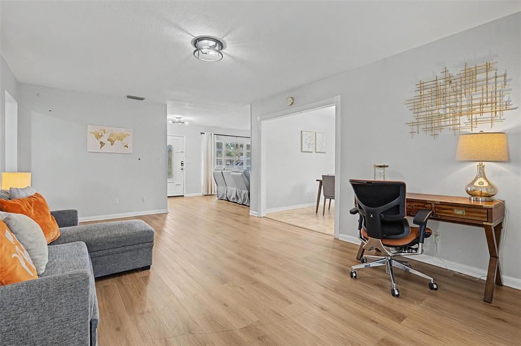В аренду: $4,700 (3 спален, 2 ванн, 1561 Квадратных фут)