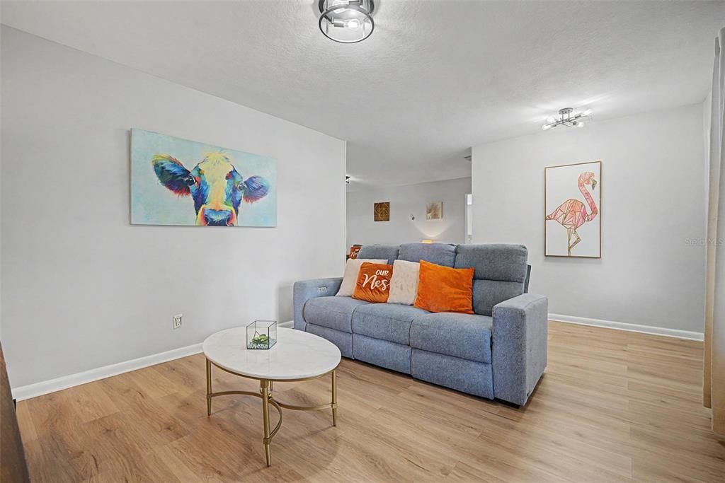 В аренду: $4,700 (3 спален, 2 ванн, 1561 Квадратных фут)