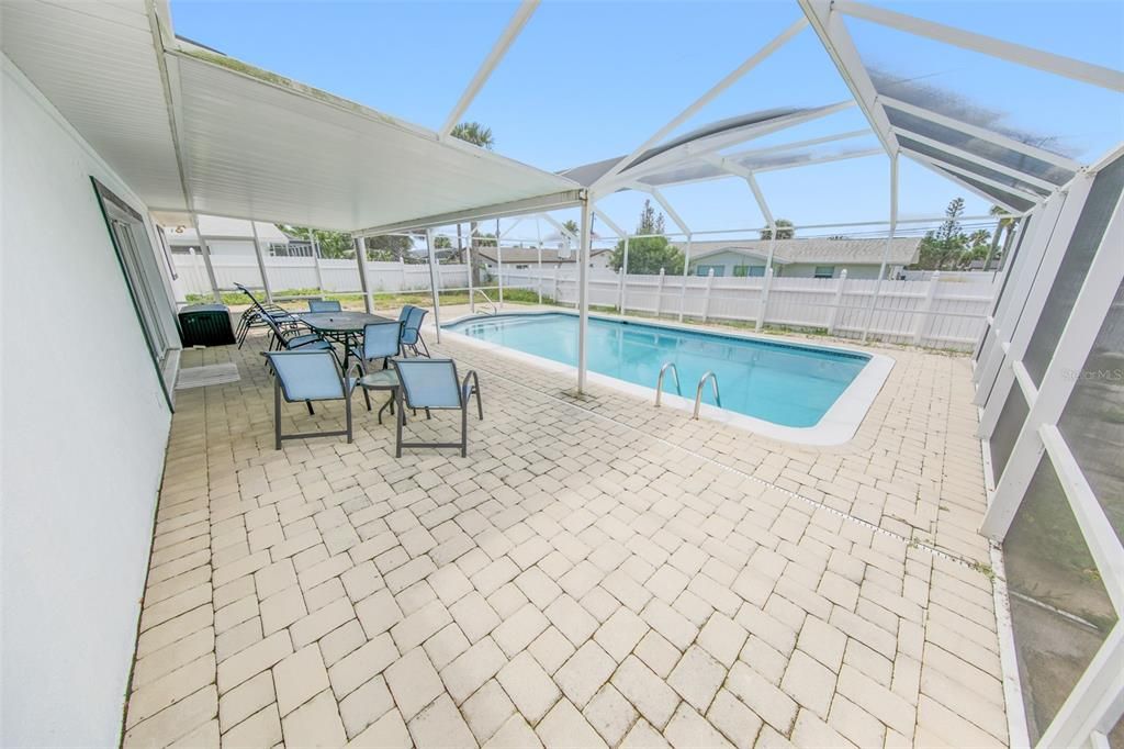 For Sale: $799,000 (3 beds, 2 baths, 2406 Square Feet)