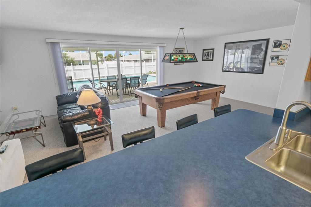 For Sale: $799,000 (3 beds, 2 baths, 2406 Square Feet)