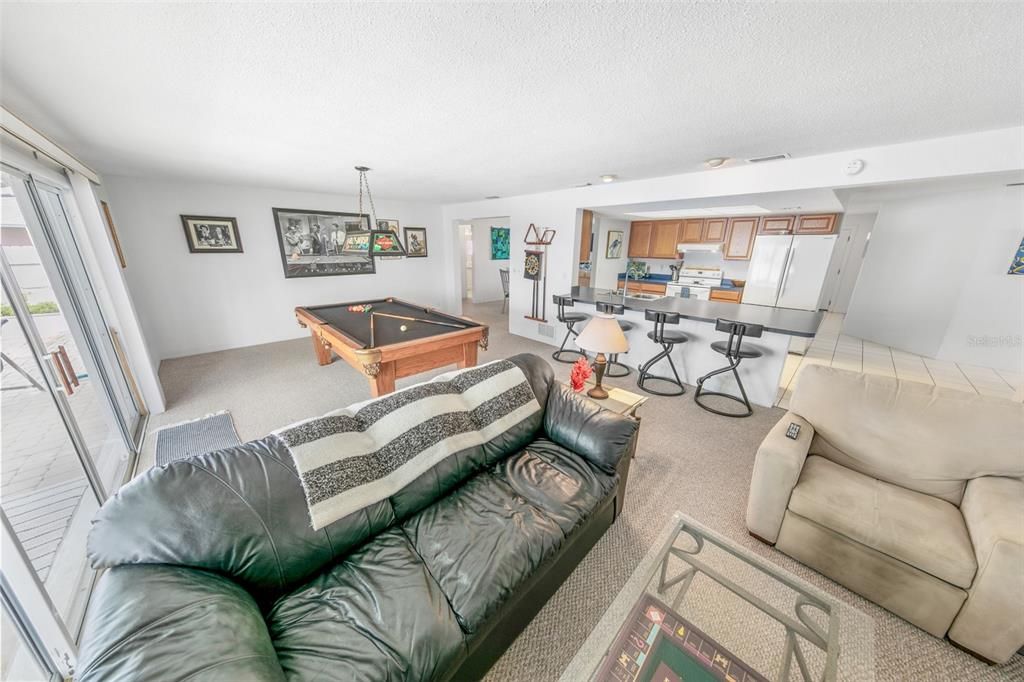For Sale: $799,000 (3 beds, 2 baths, 2406 Square Feet)