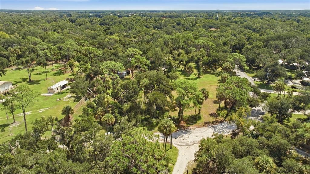 待售: $290,000 (0.90 acres)