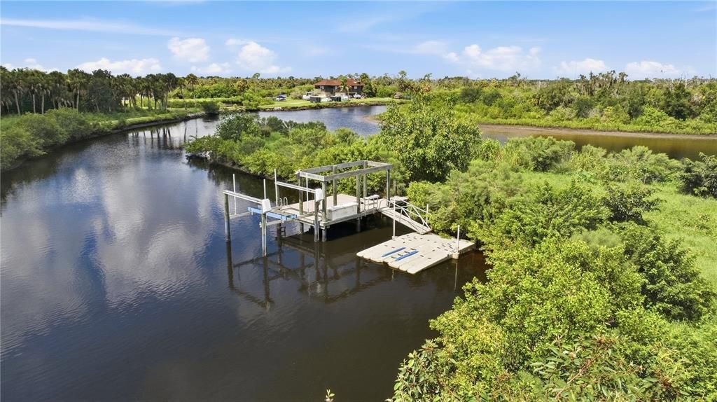 待售: $290,000 (0.90 acres)