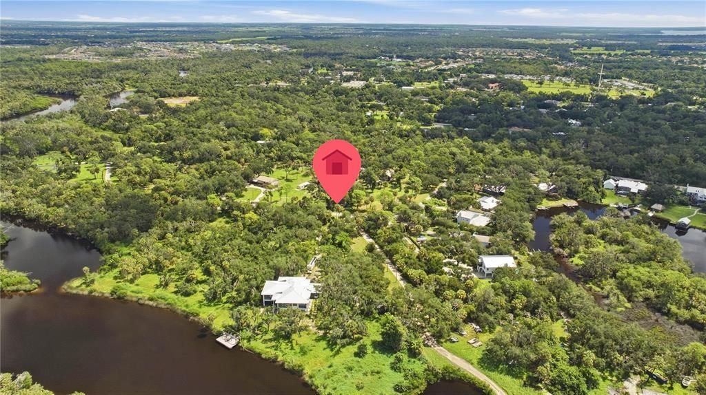 待售: $290,000 (0.90 acres)