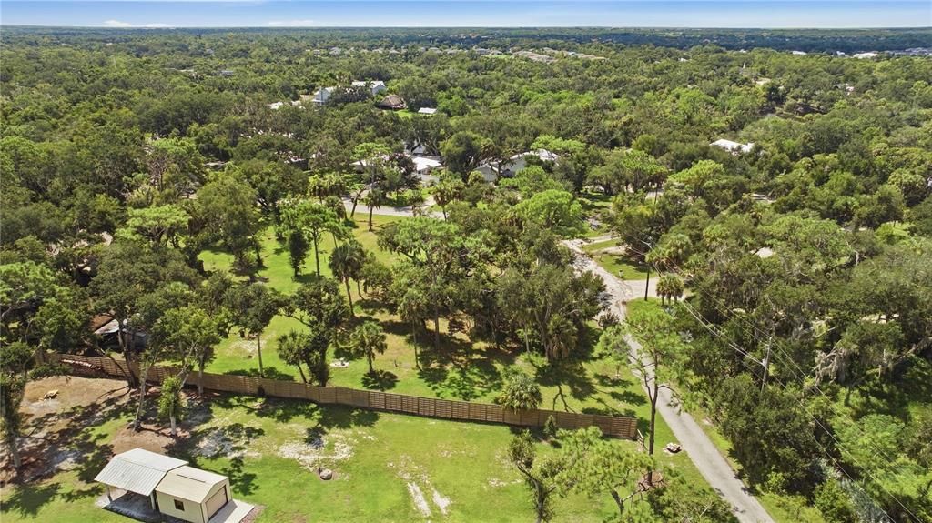 待售: $290,000 (0.90 acres)