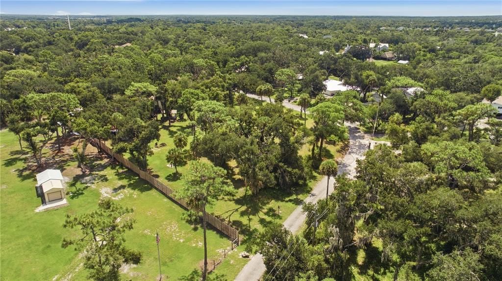 待售: $290,000 (0.90 acres)