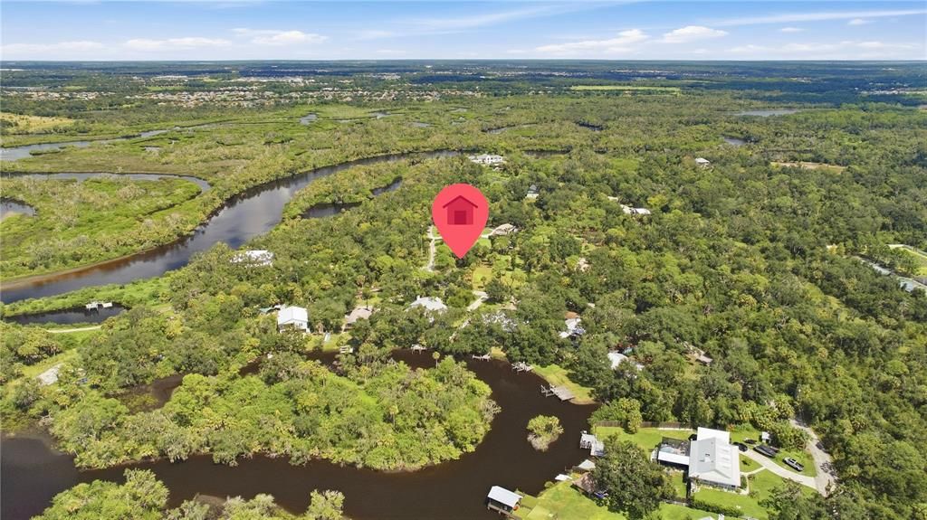待售: $290,000 (0.90 acres)