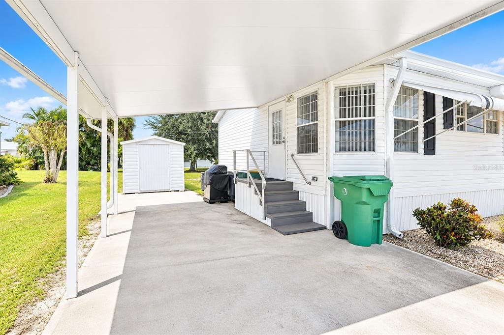 For Sale: $134,500 (2 beds, 2 baths, 1142 Square Feet)