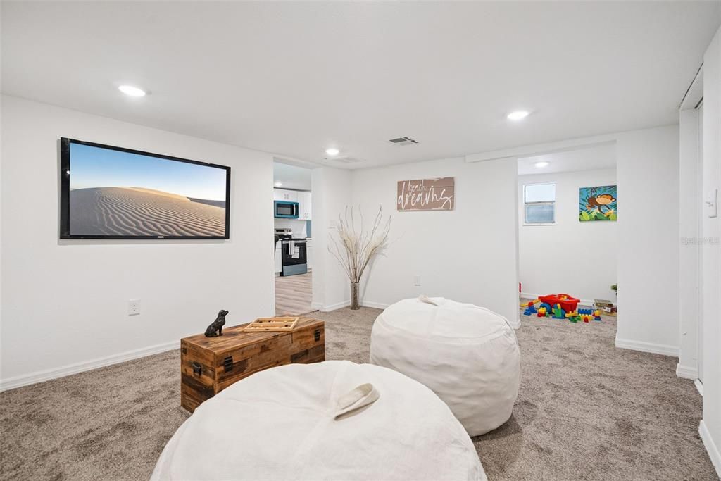 待售: $265,000 (3 贝兹, 1 浴室, 1547 平方英尺)