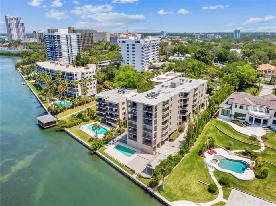 На продажу: $439,500 (2 спален, 2 ванн, 1455 Квадратных фут)