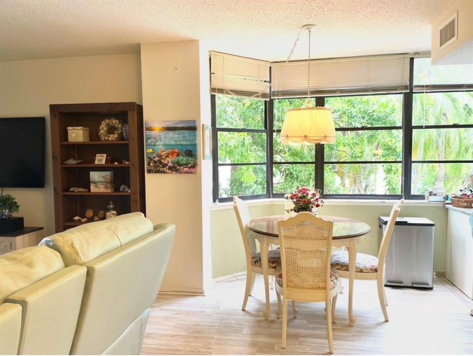 На продажу: $439,500 (2 спален, 2 ванн, 1455 Квадратных фут)