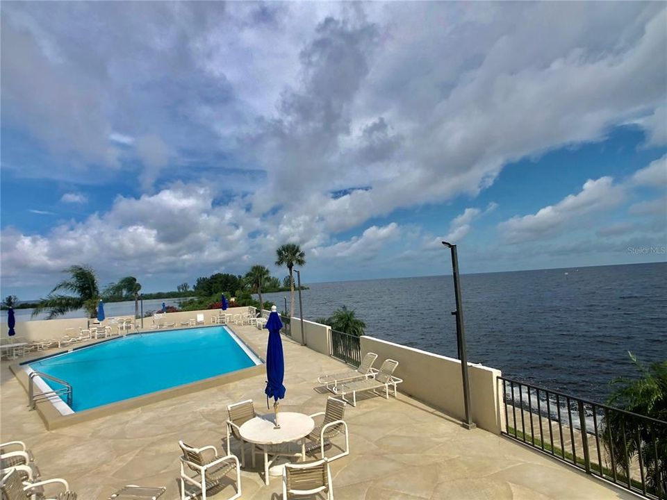 For Rent: $3,500 (2 beds, 2 baths, 1236 Square Feet)