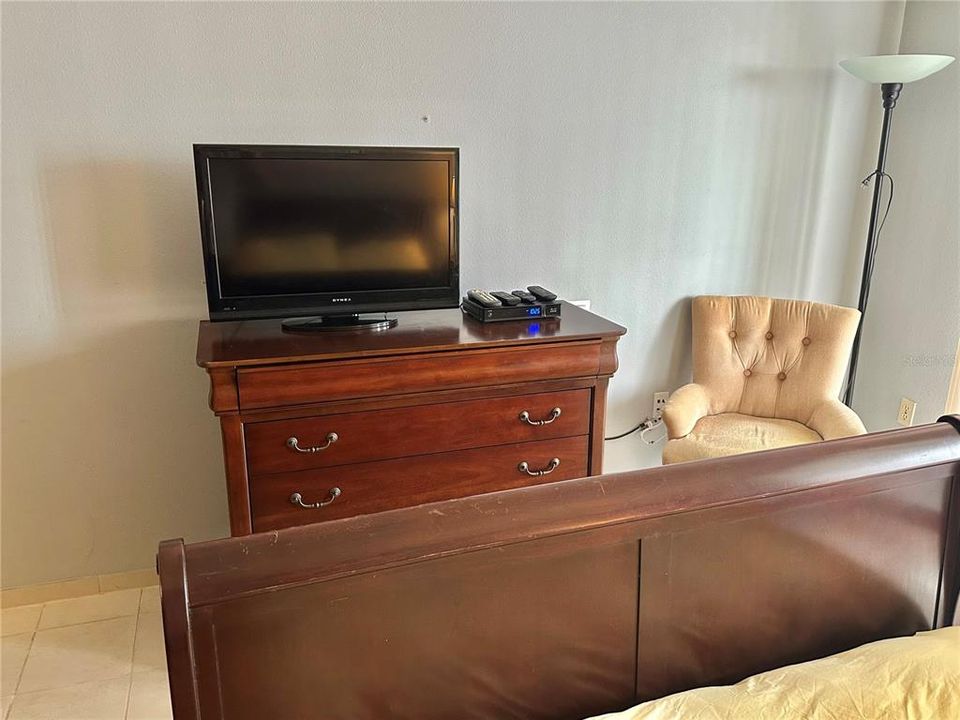 For Rent: $3,500 (2 beds, 2 baths, 1236 Square Feet)