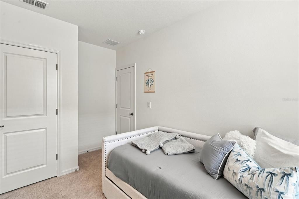 For Sale: $395,000 (4 beds, 2 baths, 1710 Square Feet)