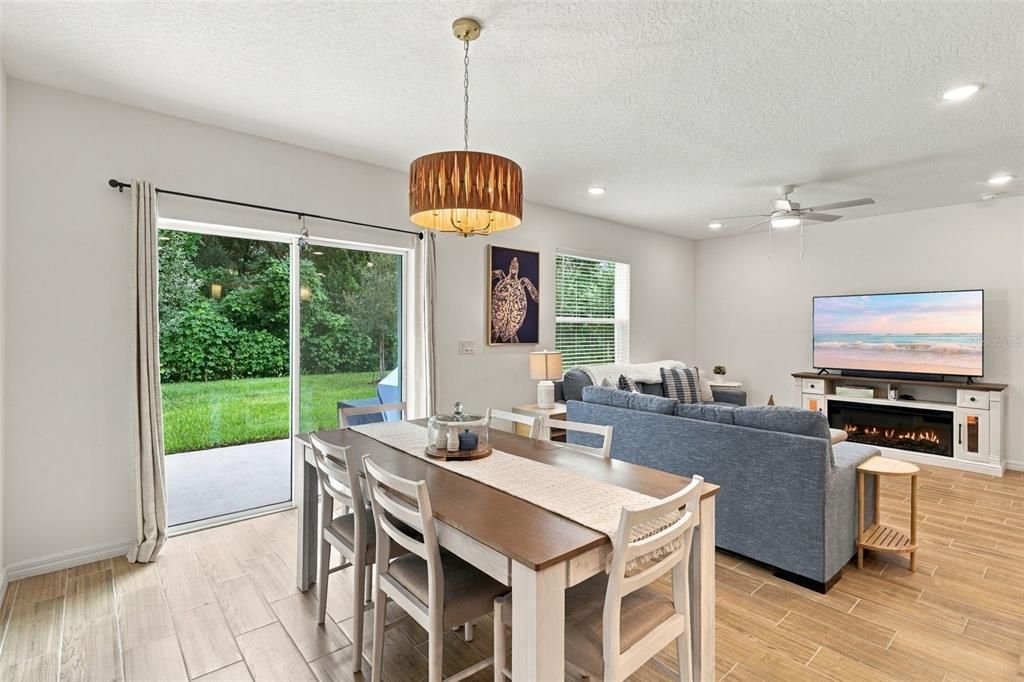 For Sale: $395,000 (4 beds, 2 baths, 1710 Square Feet)
