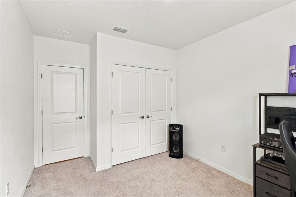 For Sale: $395,000 (4 beds, 2 baths, 1710 Square Feet)