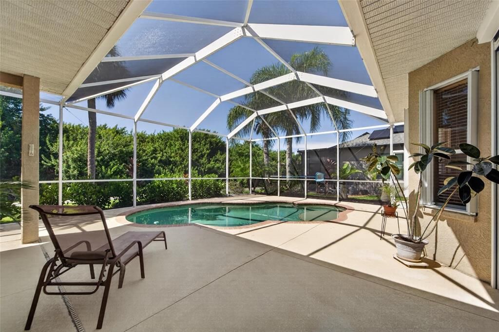 For Sale: $585,000 (4 beds, 3 baths, 2561 Square Feet)