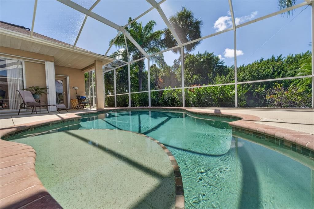For Sale: $585,000 (4 beds, 3 baths, 2561 Square Feet)