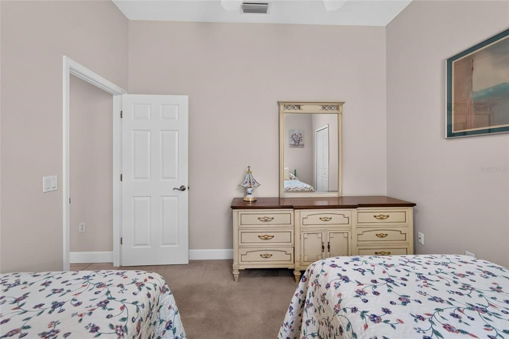 For Sale: $585,000 (4 beds, 3 baths, 2561 Square Feet)