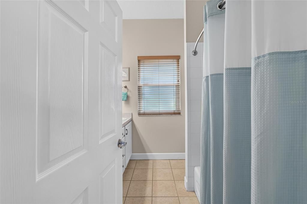 For Sale: $585,000 (4 beds, 3 baths, 2561 Square Feet)