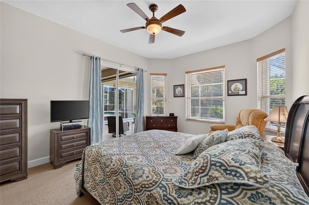 For Sale: $585,000 (4 beds, 3 baths, 2561 Square Feet)