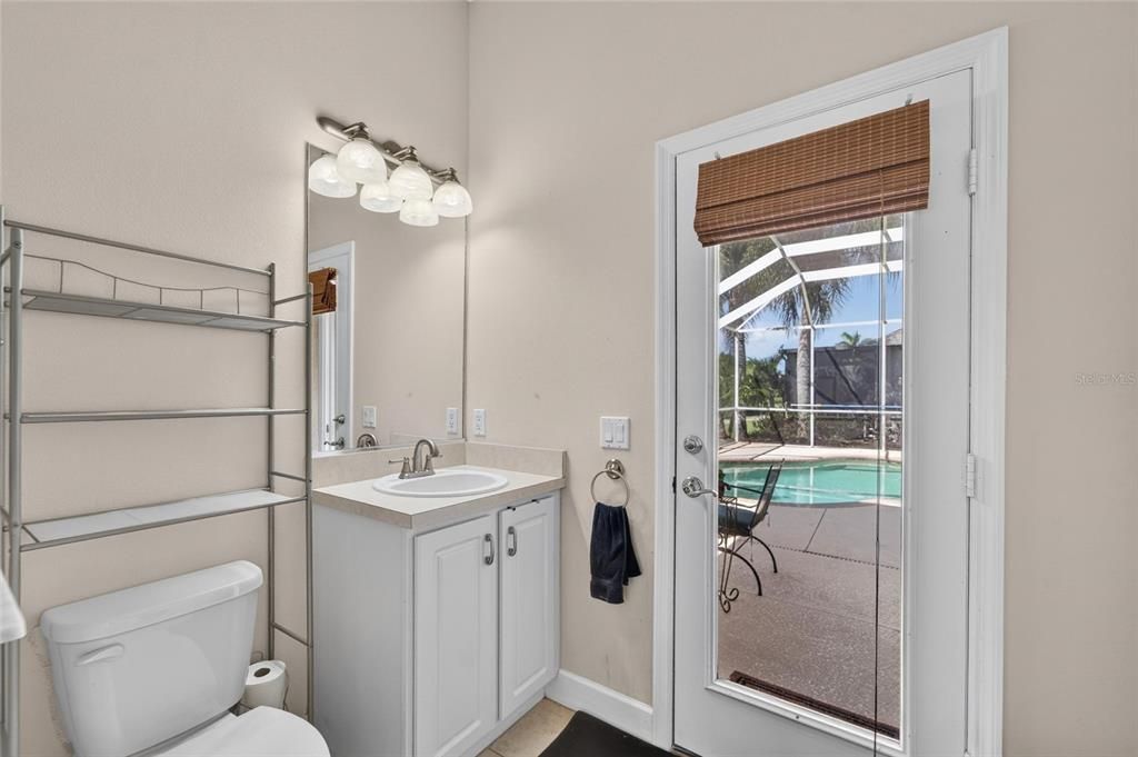 For Sale: $585,000 (4 beds, 3 baths, 2561 Square Feet)