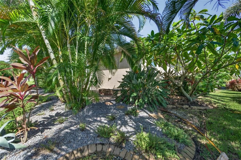 For Sale: $585,000 (4 beds, 3 baths, 2561 Square Feet)