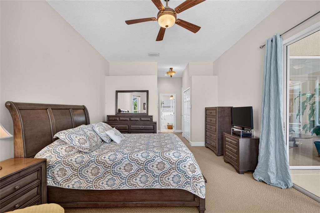 For Sale: $585,000 (4 beds, 3 baths, 2561 Square Feet)