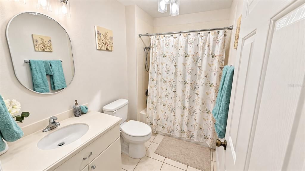 For Sale: $299,900 (3 beds, 2 baths, 1469 Square Feet)