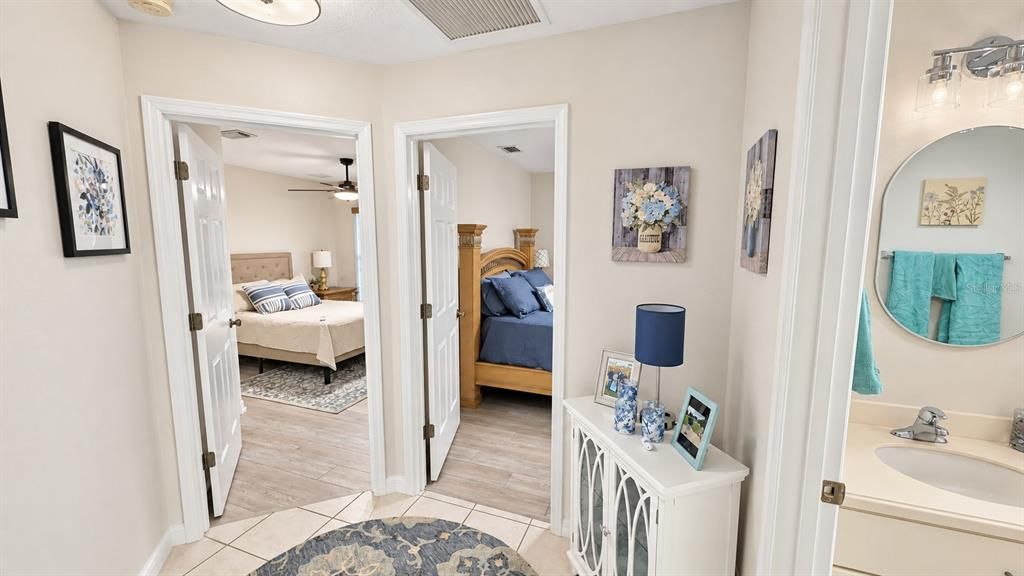For Sale: $299,900 (3 beds, 2 baths, 1469 Square Feet)