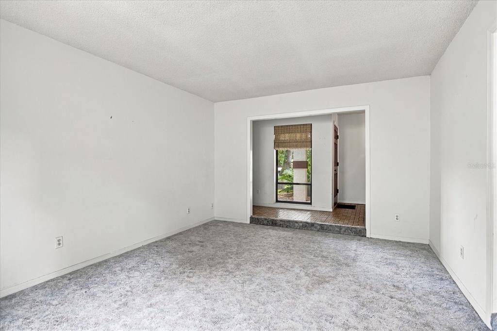 For Sale: $360,000 (3 beds, 2 baths, 1676 Square Feet)
